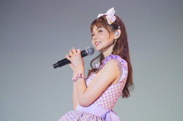 「ラブライブ！サンシャイン!!」声優・諏訪ななかがイベント直前に失踪!? 豊田萌絵からの似顔絵も披露「諏訪ななか 7colors world Tourist Meeting 2022」夜公演レポ