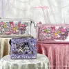 「サンリオ」キティやキキララの“ゆめかわ”爆発♪ 刺繍表現が贅沢なアイテムが松屋銀座で先行販売・画像