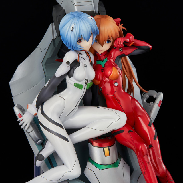 「新世紀エヴァンゲリオン　レイ＆アスカ ～twinmore Object～」41,800円（税込）（C）カラー