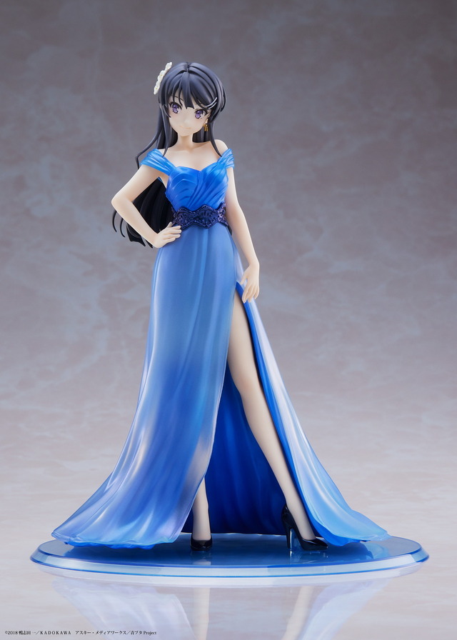 「桜島麻衣～カラードレスver. ～」15,400円（税込）（C）2018 鴨志田 一／ＫＡＤＯＫＡＷＡ　アスキー・メディアワークス／青ブタ Project